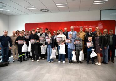 Młodzież zapobiega pożarom